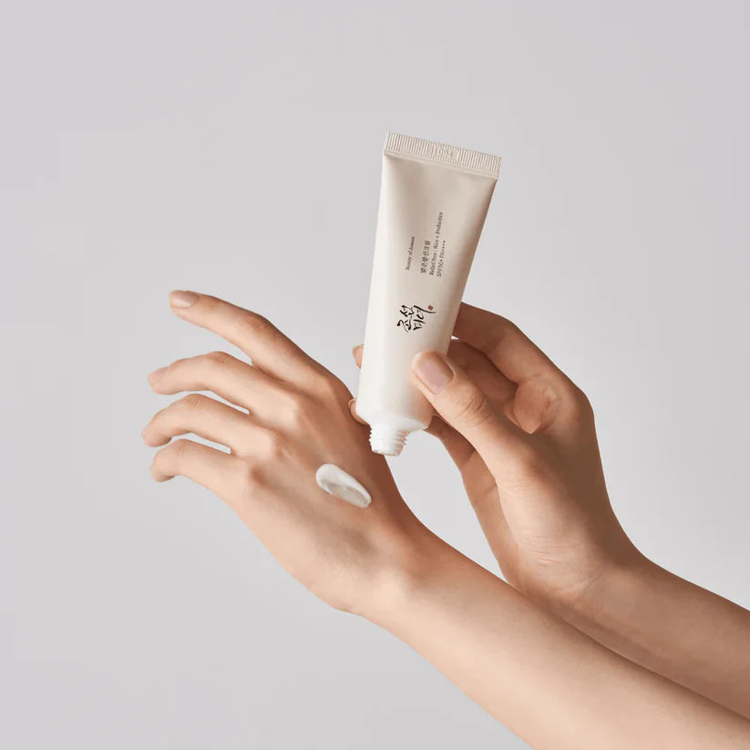 Crème Solaire Riz & Probiotiques SPF50+ PA++++ – Légère & Protectrice